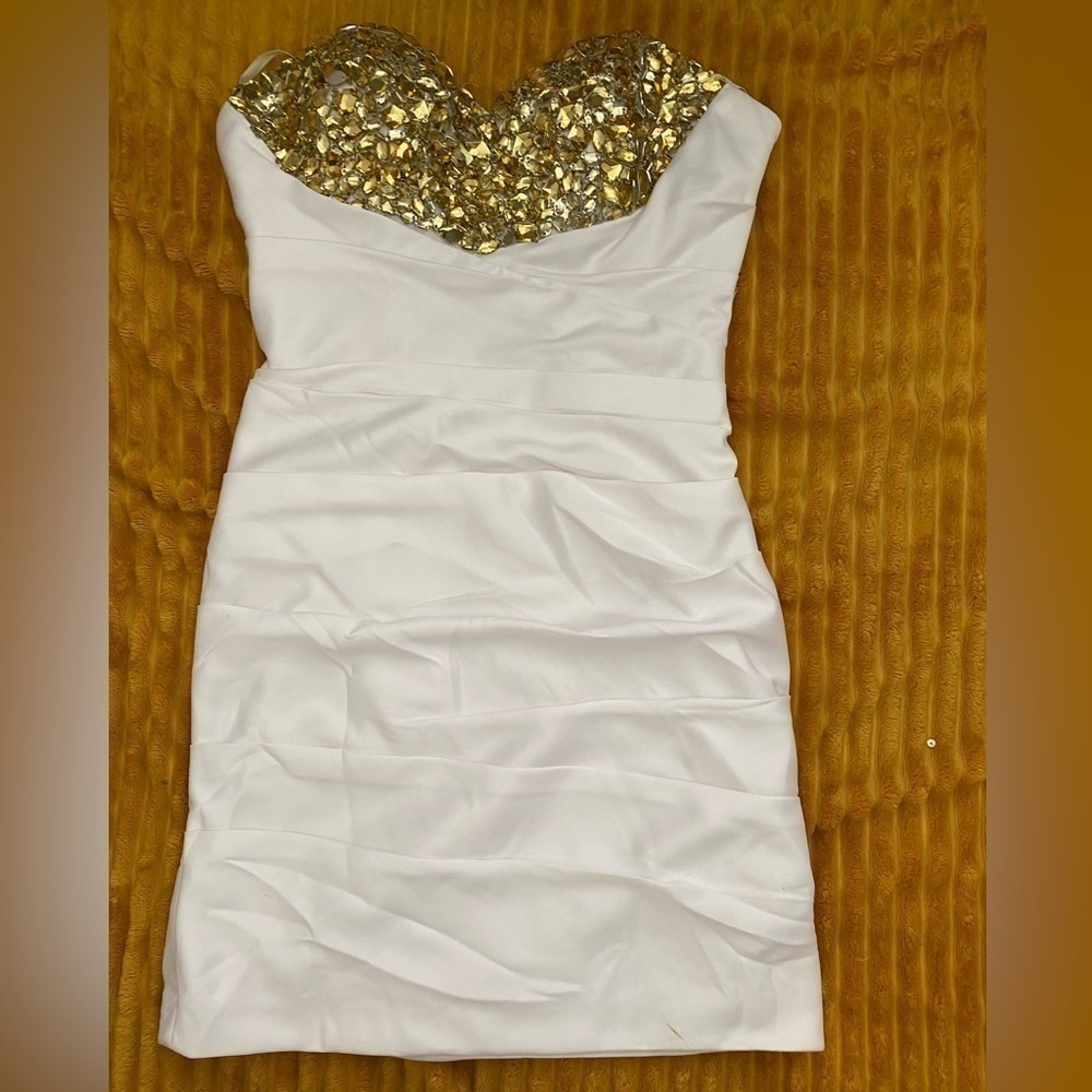 Stunning La Femme bejeweled gold and white cocktail / party mini dress size 2 